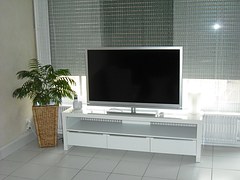 television-1226196__180