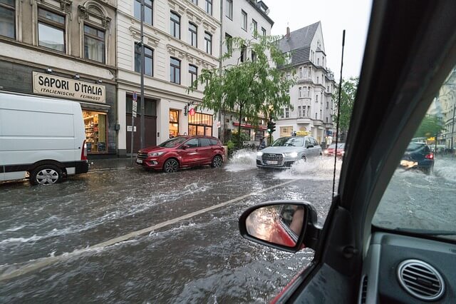 Elementarschadenversicherung sinnvoll Überschwemmung